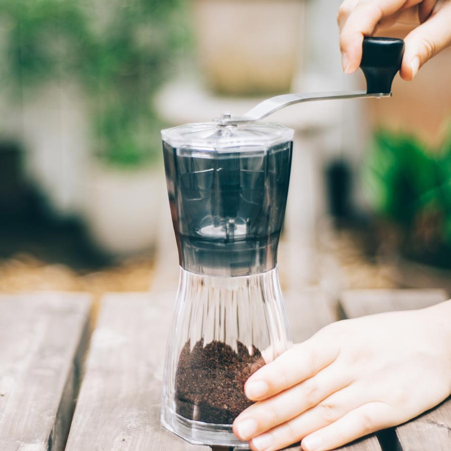 Hario - Kaffeemühle OCTO mit Keramikmahlwerk für 36g Bohnen