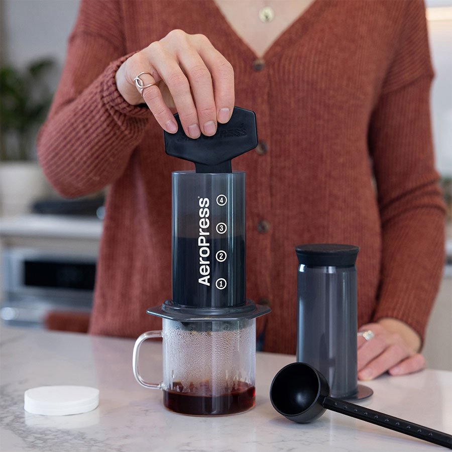 AeroPress® - Original Coffee und Espressomaker Set inkl. 100 Filter