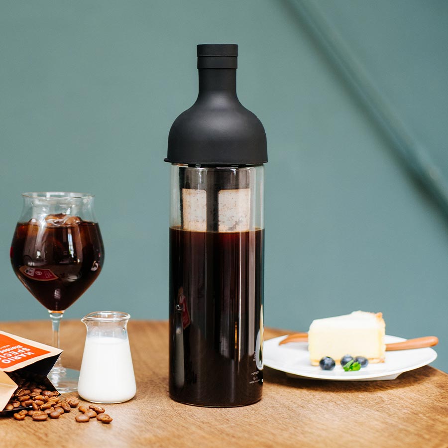 Hario - Cold Brew Zubereiter "Filter-in Bottle" 650ml, schwarz
