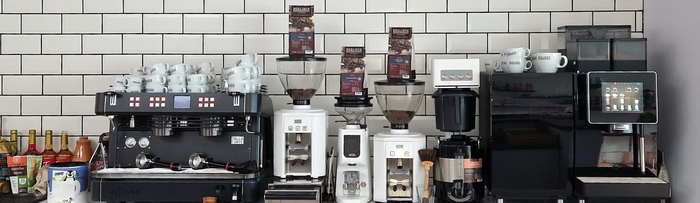 Kaffeemaschinen und Kaffeemühlen ansehen, aussuchen und online kaufen Berliner Kaffeerösterei - Hintergrund