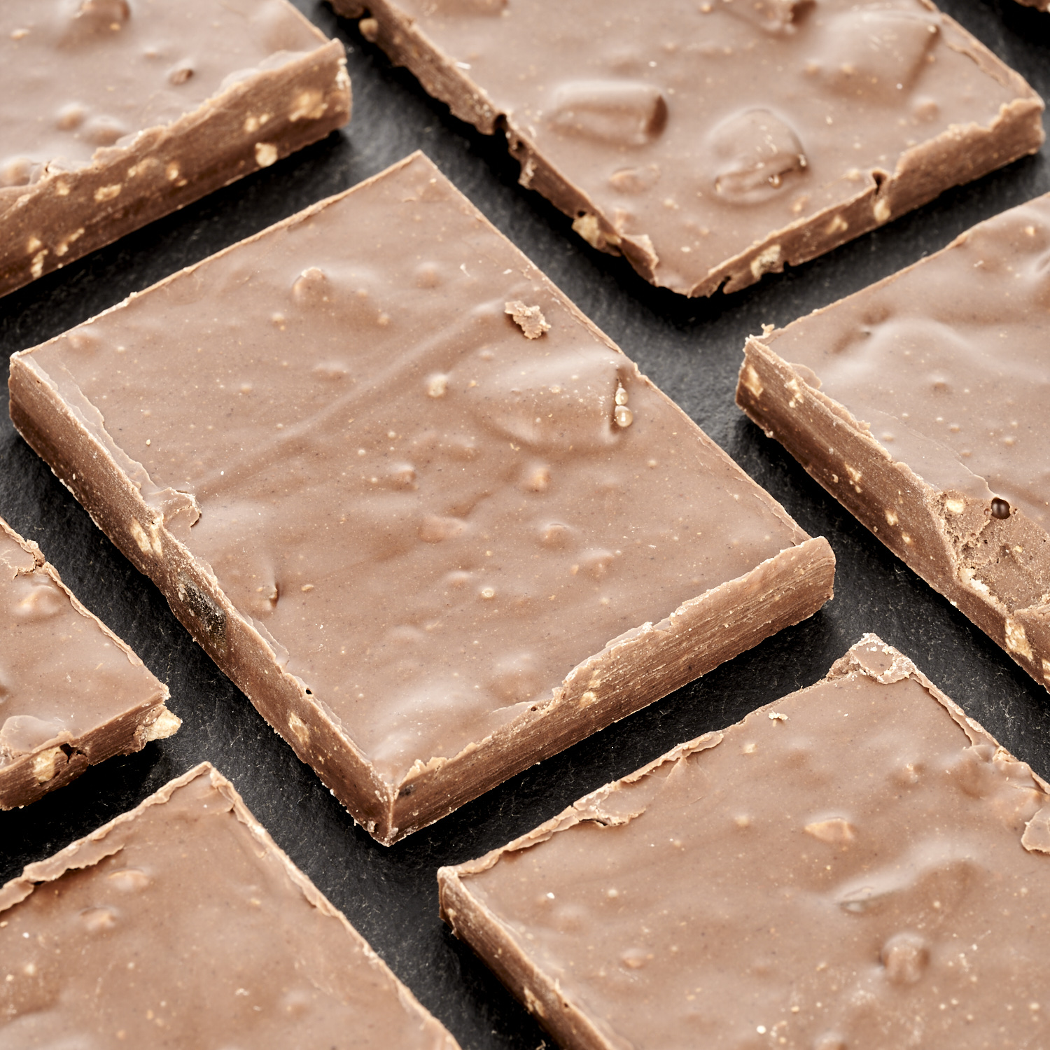 BKR - Edelvollmilch-Bruchschokolade mit Orange und Lebkuchengewürz BKR - Edelvollmilch-Bruchschokolade mit Orange und Lebkuchengewürz