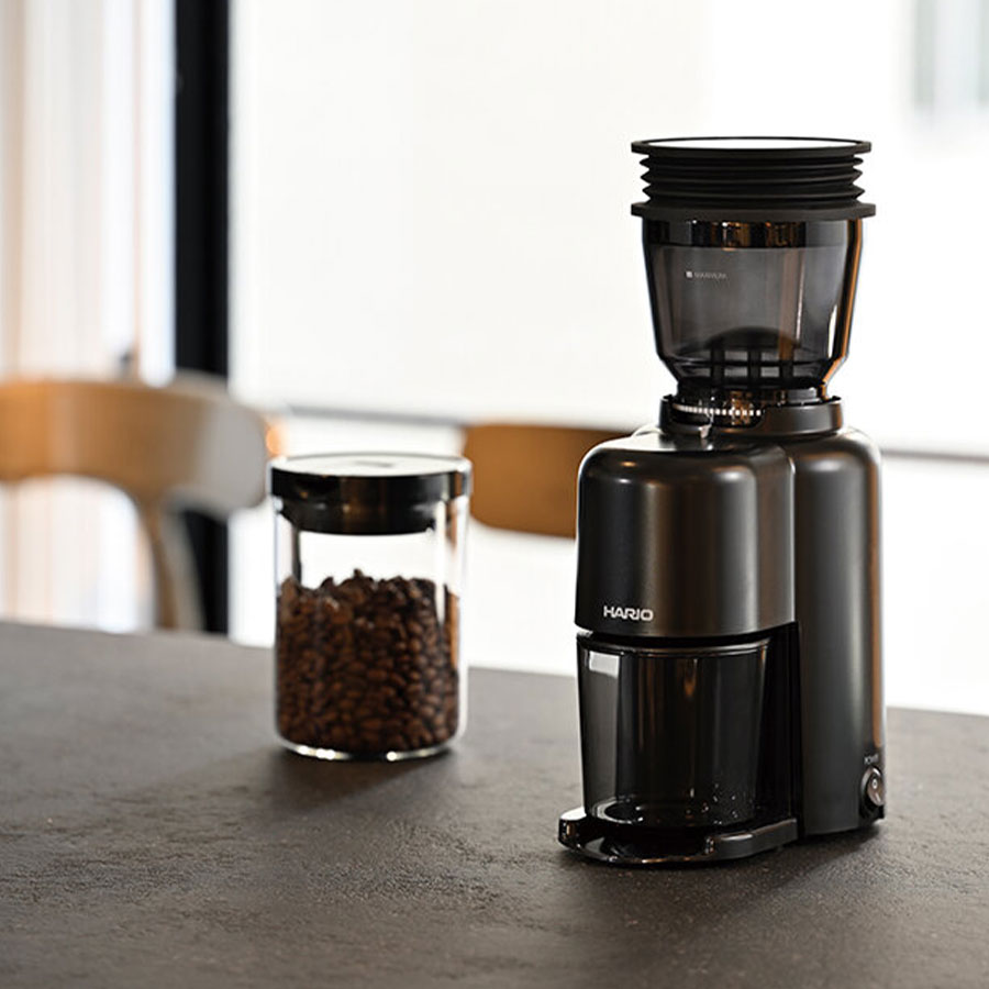 Hario - elektronische Kaffeemühle V60 Compact N für 100g Bohnen, schwarz
