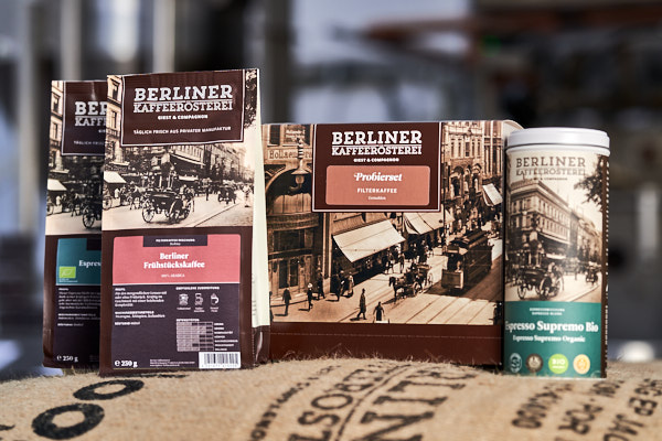 bester Spezialitätenkaffee Kaffee Espresso im Paket Tüte Dose - Hintergrund