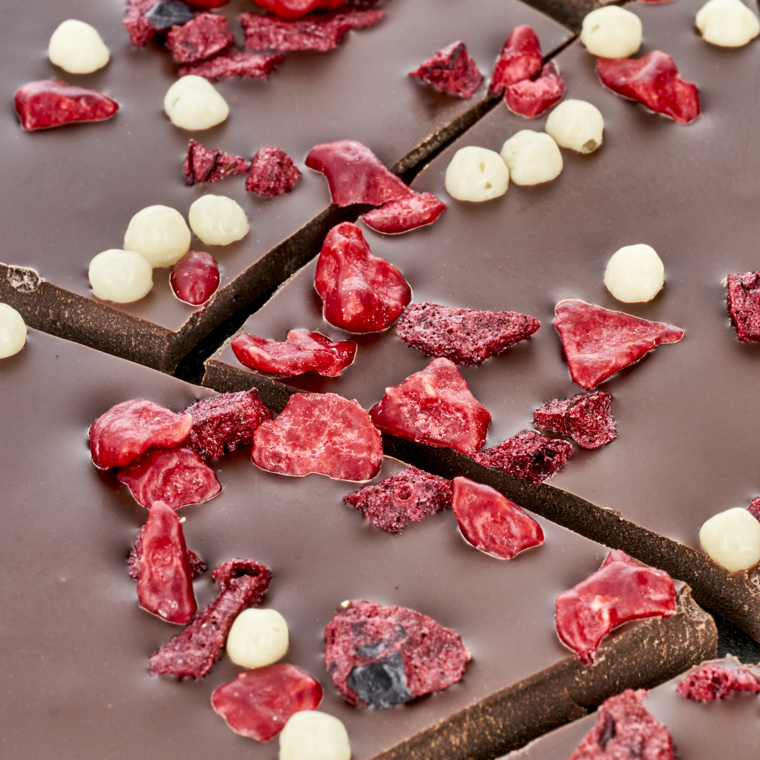 Tafel - Cassis Himbeer Knusperperle - Zartbitter - Nr. 31 Tafel - Cassis Himbeer Knusperperle - Zartbitter - Nr. 31