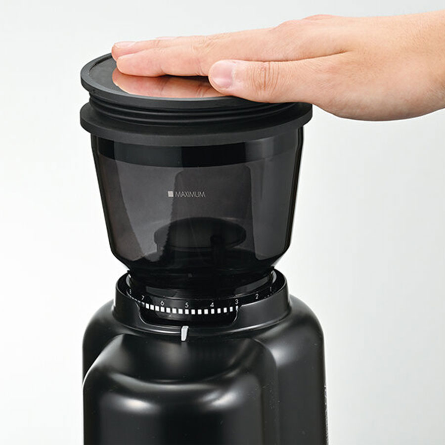 Hario - elektronische Kaffeemühle V60 Compact N für 100g Bohnen, schwarz