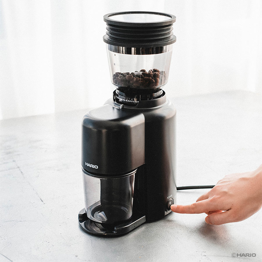 Hario - elektronische Kaffeemühle V60 Compact N für 100g Bohnen, schwarz